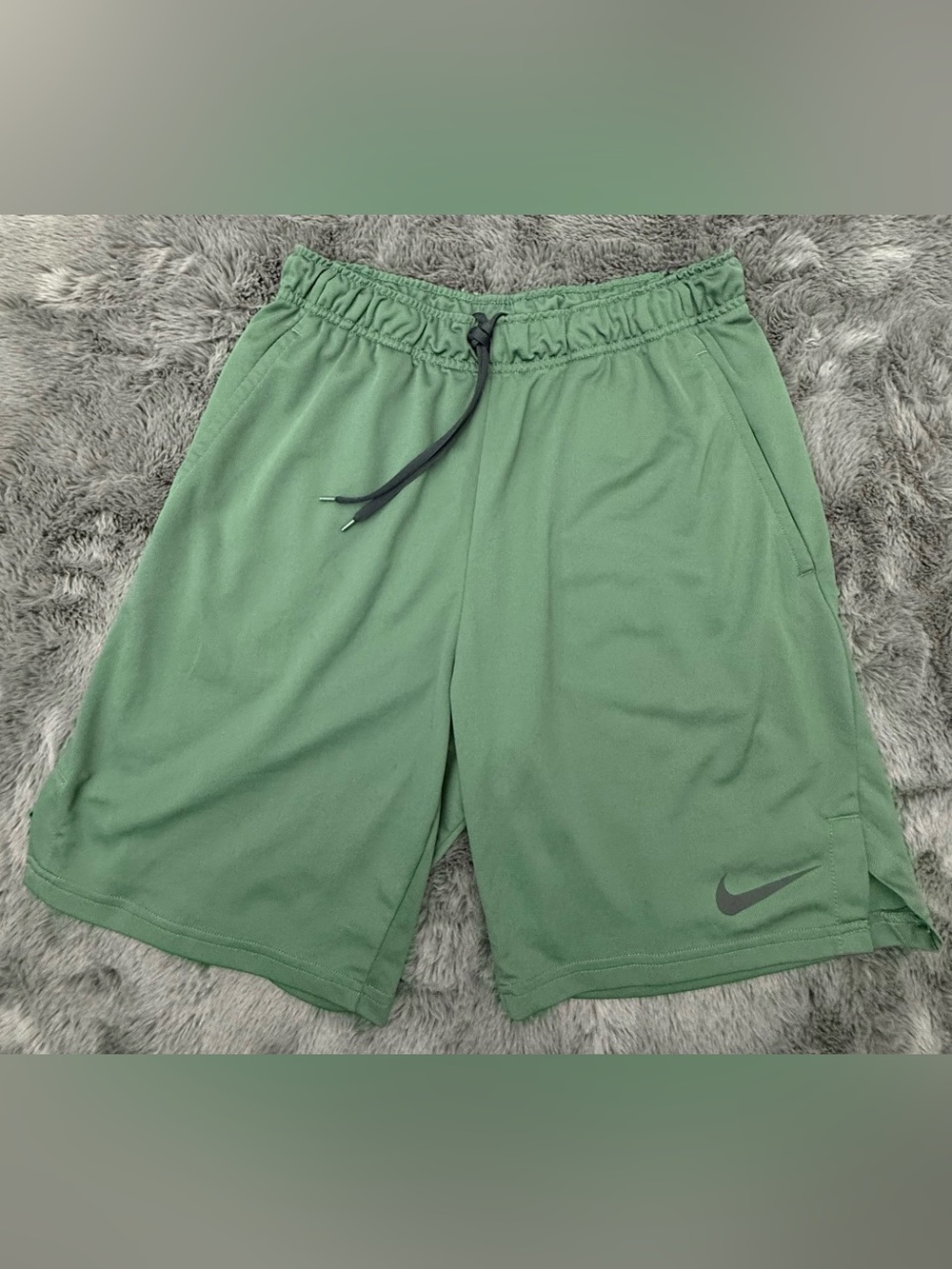 Nike Men's Dri-FIT Standard Fit Performance Shorts Green Size Medium